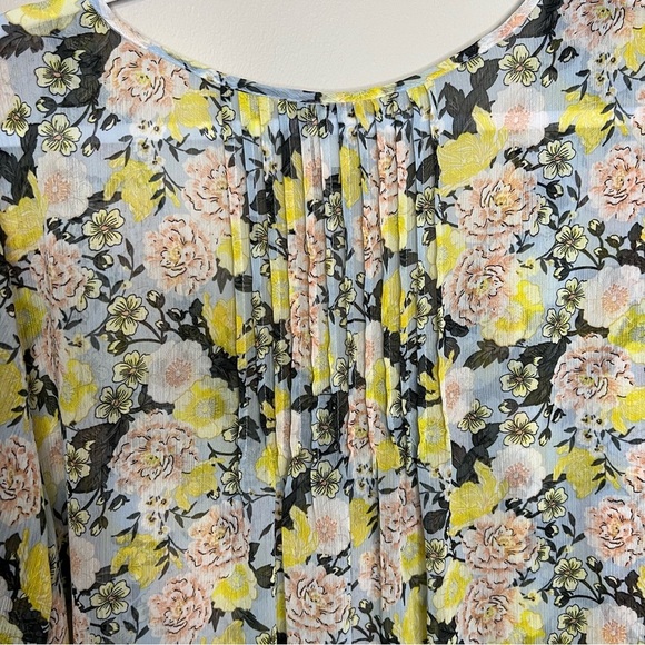 Torrid Sheer Floral Chiffon Pintuck Blouse size 2 - Picture 8 of 8